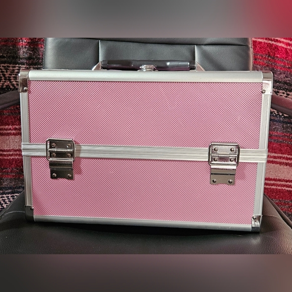 Pink and Silver Large Makeup Case - Picture 3 of 8